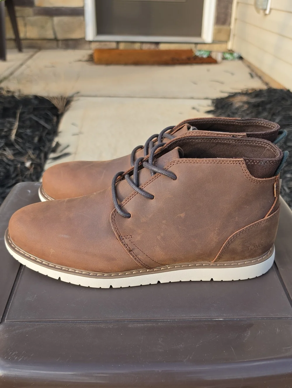 TOMS Navi Men's Chukka Boot Size 9.5 Water Resistant Topaz Brown Leather NWT